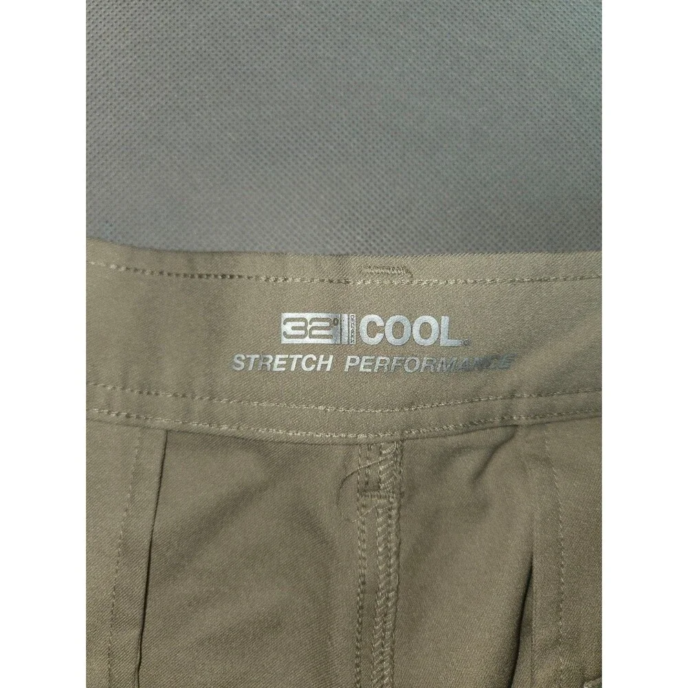​32 Degrees Cool Men's Beige Performance Shorts - Size 38 - Excellent Condition